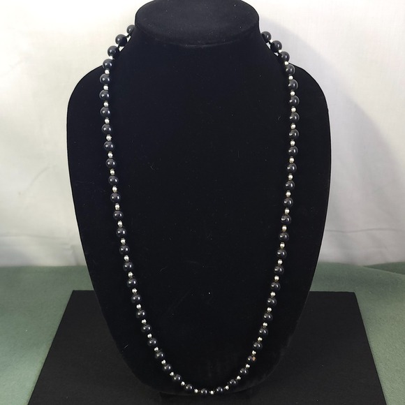 The Unbranded Brand Jewelry - Vintage Black Beaded Necklace Silver Spacers Classic Style Strand